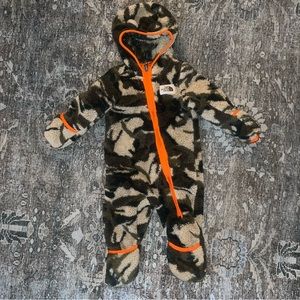 The North Face Boy's Campshire Sherpa Camo-Print Coverall infant onsie